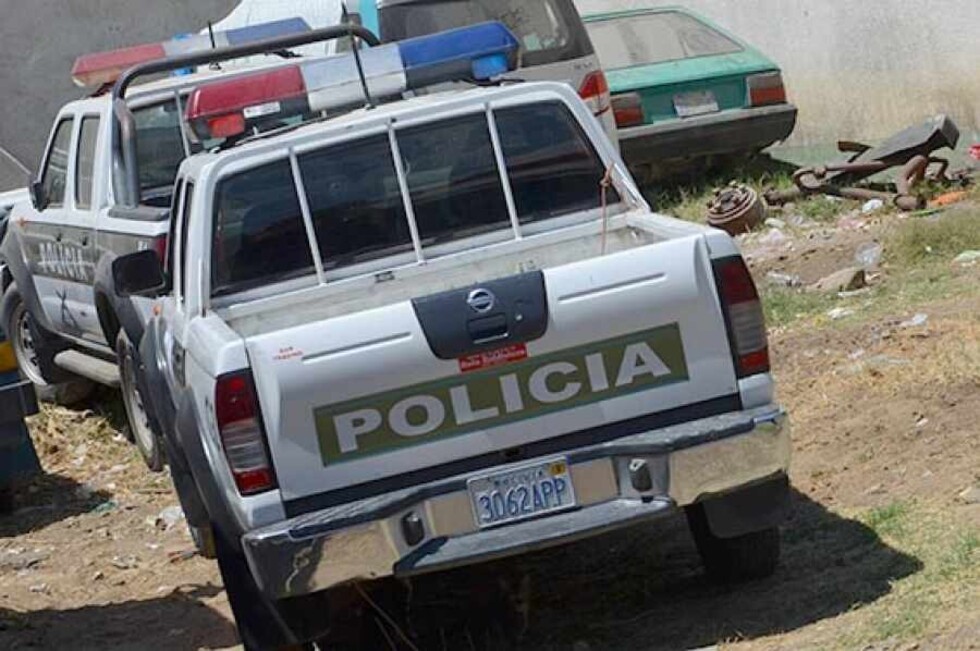 Fiscalía investiga por robo a 2 policías y dan de baja a otros