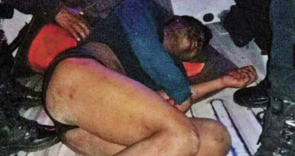 Lo sacaron de la cárcel y lo  encerraron con cocodrilos