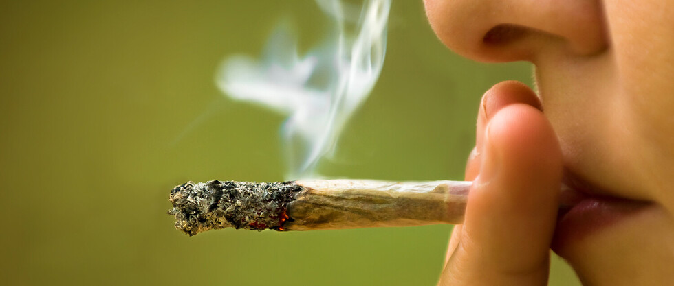 Revelan el serio riesgo al que se enfrentan los adolescentes que fuman marihuana