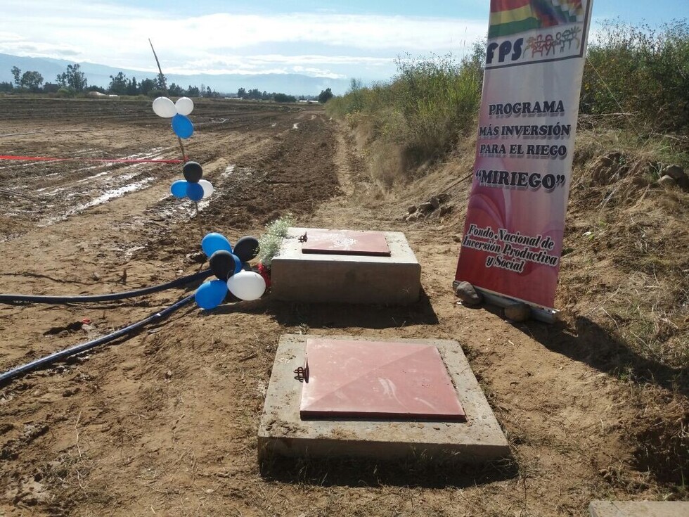 Morales entrega sistema de riego en el municipio de Tarata que beneficiará a 92 familias