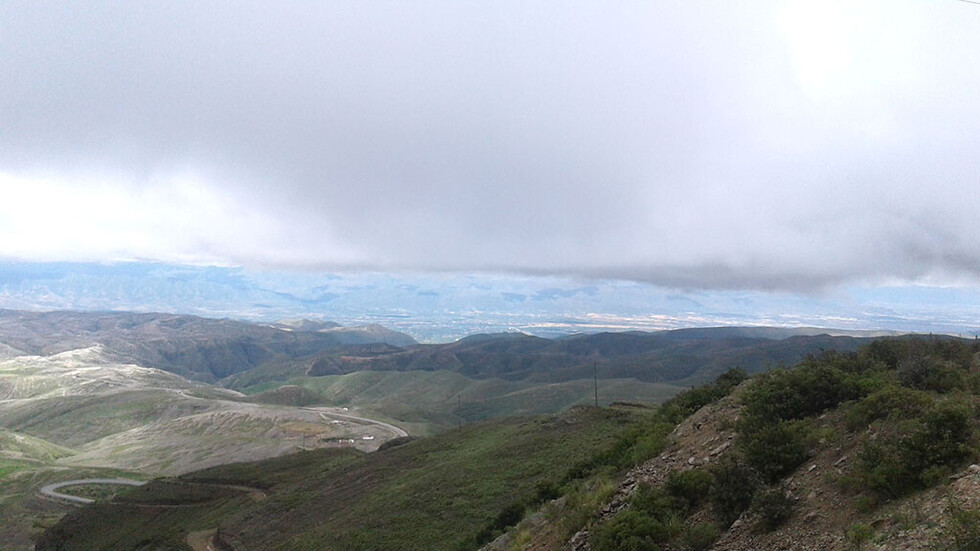 Paisaje bajando la Falda la Queñua