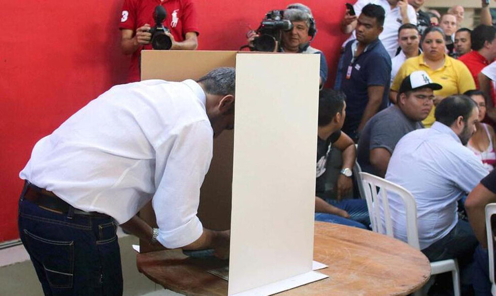 Evo entrega sistema de riego en Tarata