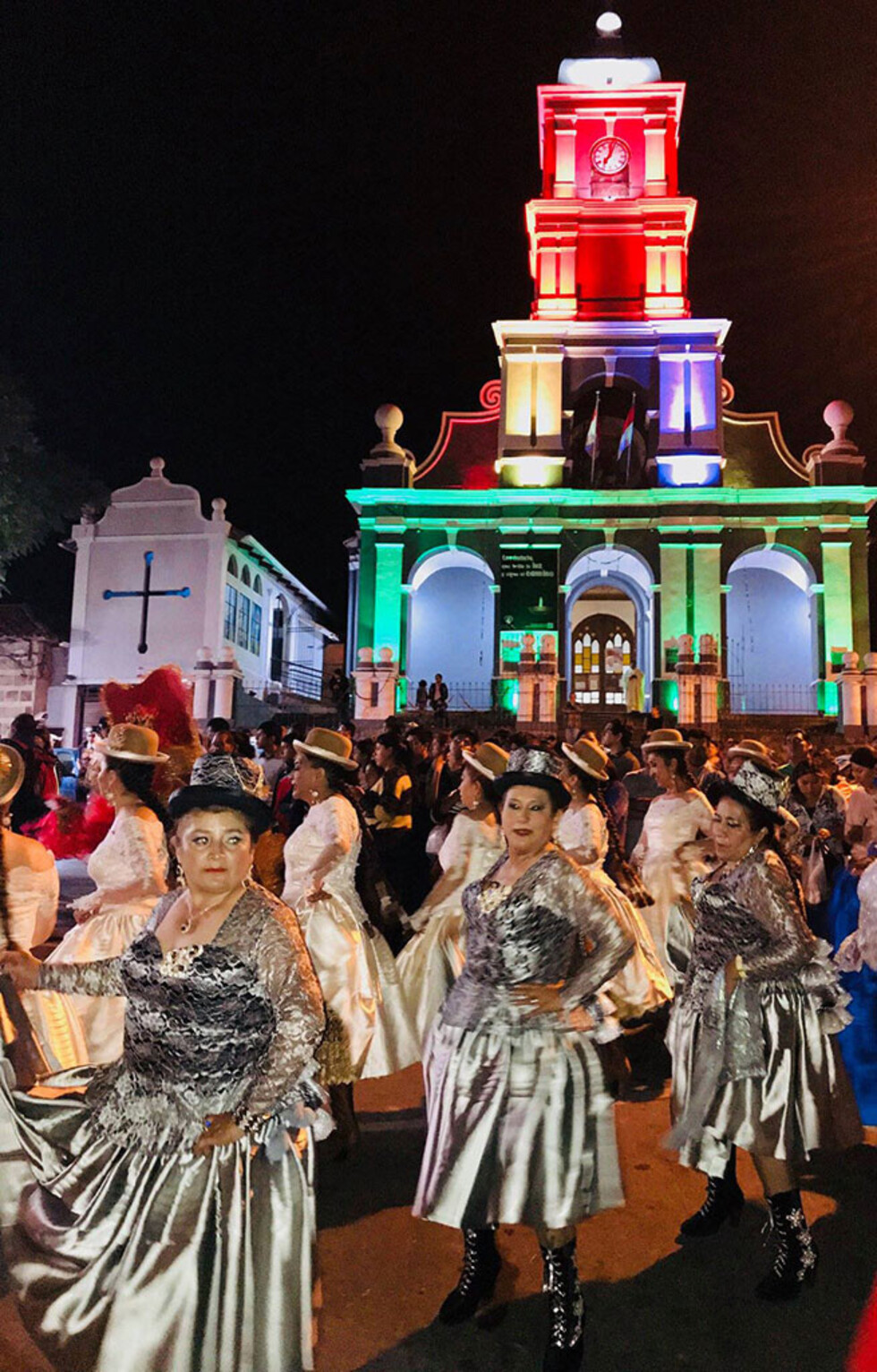 Morenada en las calles  de Tarija
