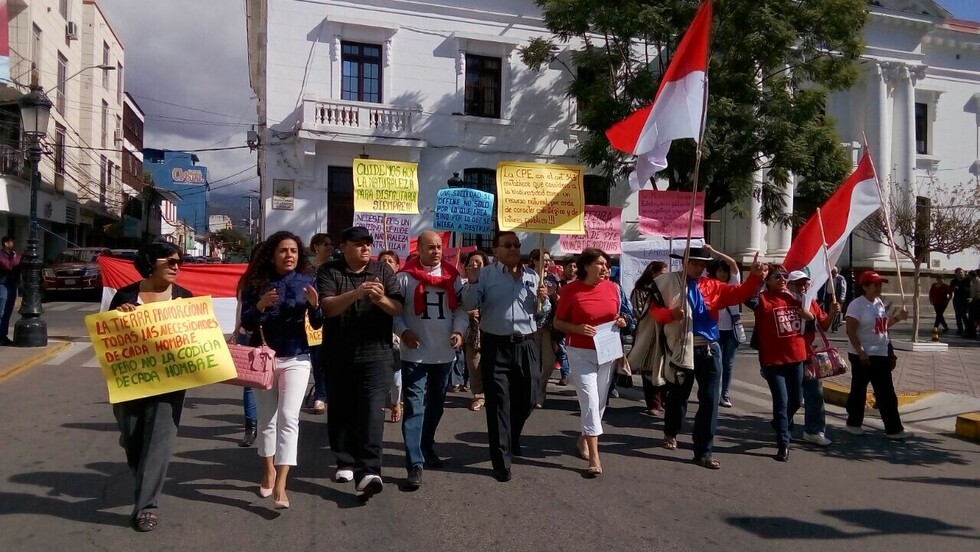 Comité Cívico y comunarios marchan en defensa de Tariquía