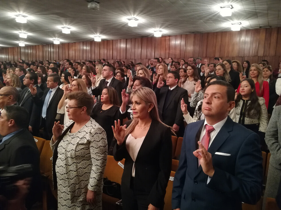 García Linera pide responsabilidad a nuevos notarios