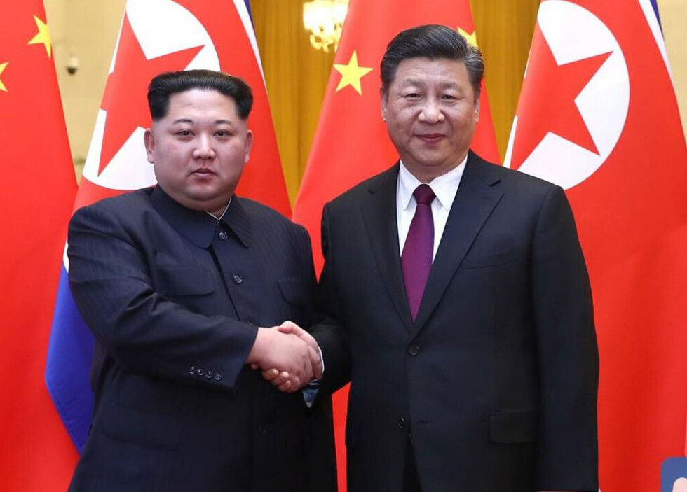 Kim Jong Un visita China y se reúne con Xi Jinping