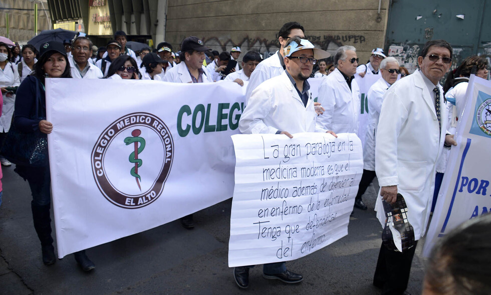 Médicos de Santa Cruz ingresan en paro de 24 h