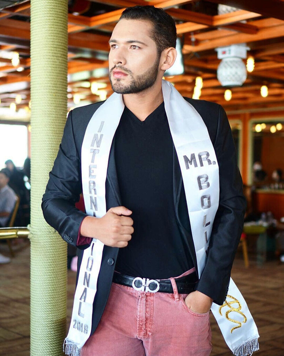 Ruben Herrera entre los más  bellos de Bolivia