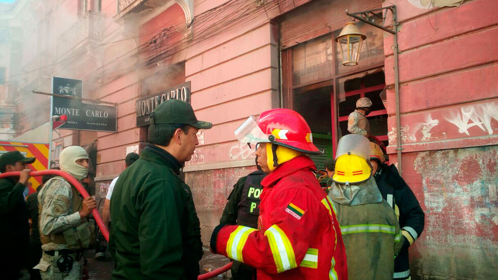 Incendio en Oruro afecta a 1 casa patrimonial y comercios