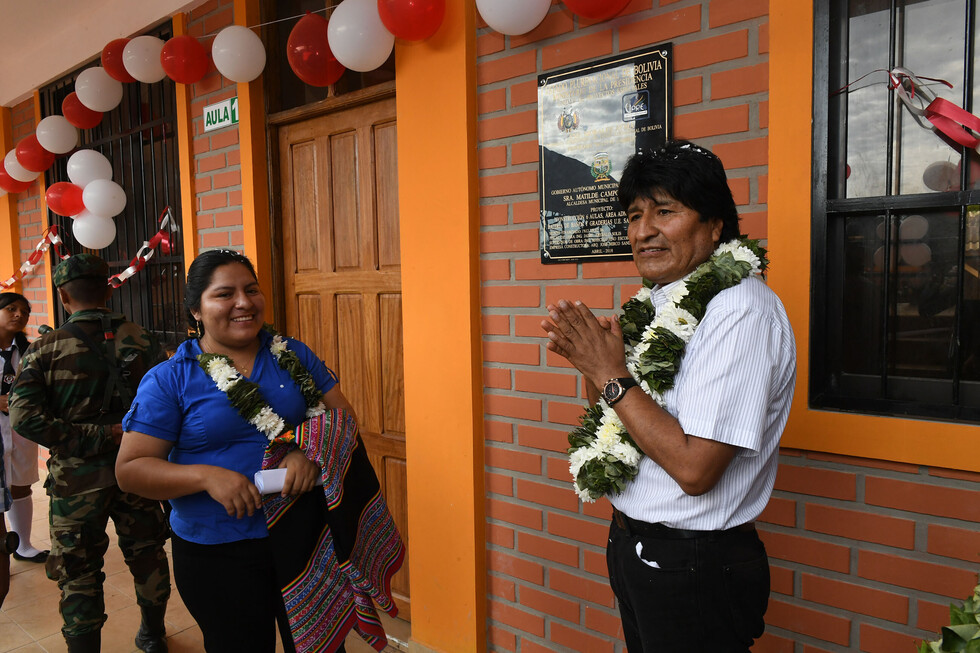 Morales saluda a las mamás bolivianas en su día por su lucha incansable