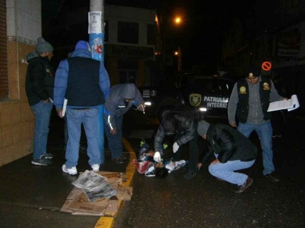 Asesinó al pretendiente  de su hermana menor