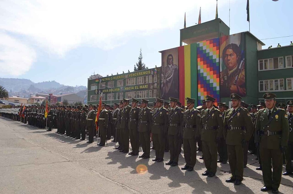 En Bolivia por cada 10 efectivos policiales existen 17 abogados