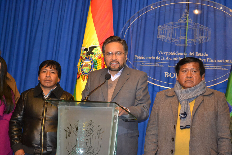 Gobierno abre diálogo sin la UPEA y dice que el conflicto empieza a tomar un "cariz político"
