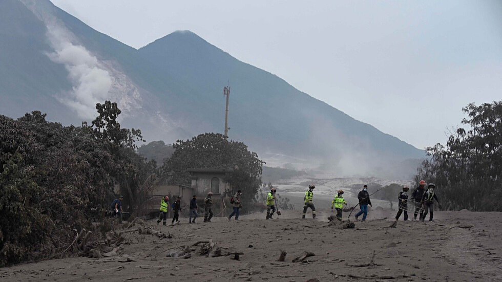 Guatemala: Alerta por descenso de fuerte lahar en el Volcán de Fuego
