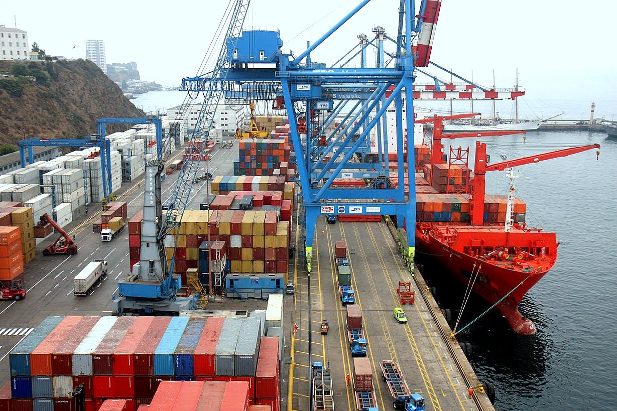 China contraataca: Pekín introduce aranceles del 25% sobre productos de EE.UU.