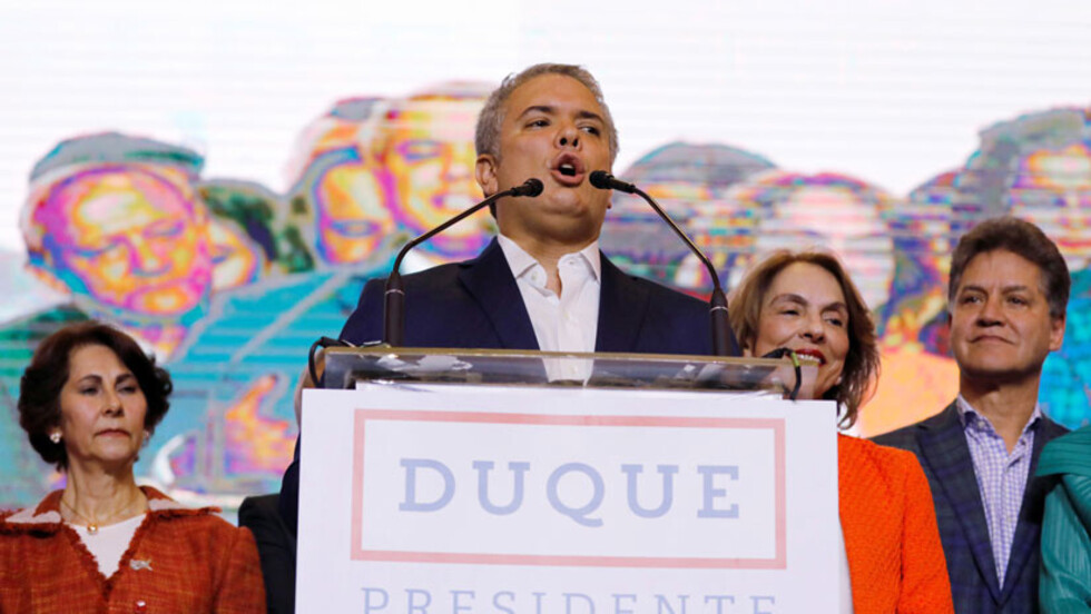 Controversia en Colombia por los tribunales que juzgarán los delitos de guerra