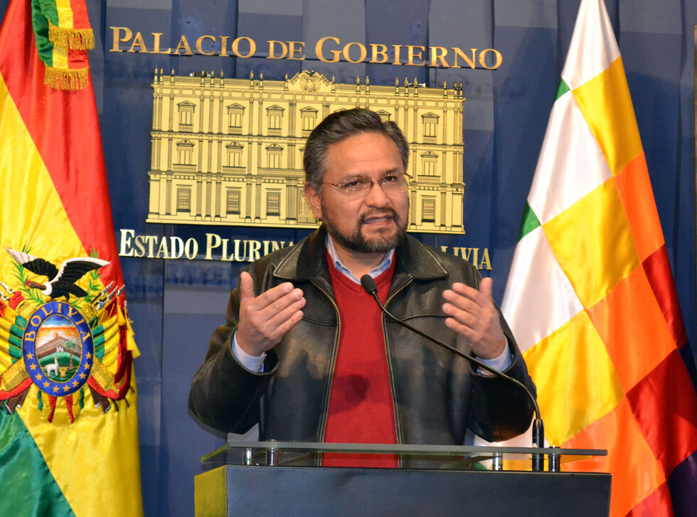 Diputado pide la destitución del director de la DGAC por caso jet lujoso