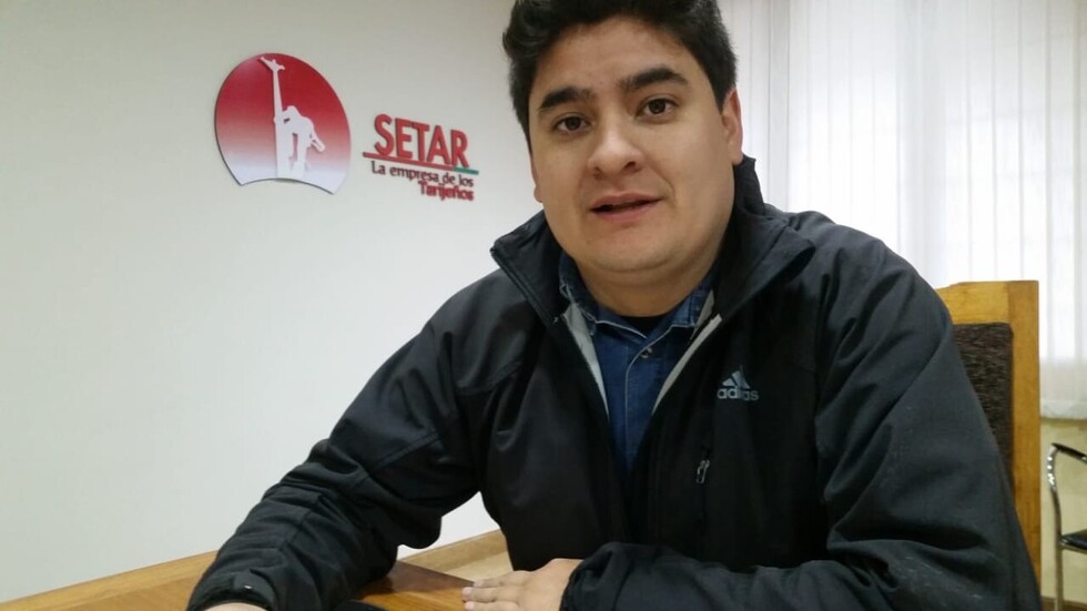 Setar cobra $us 15 por el alquiler de postes