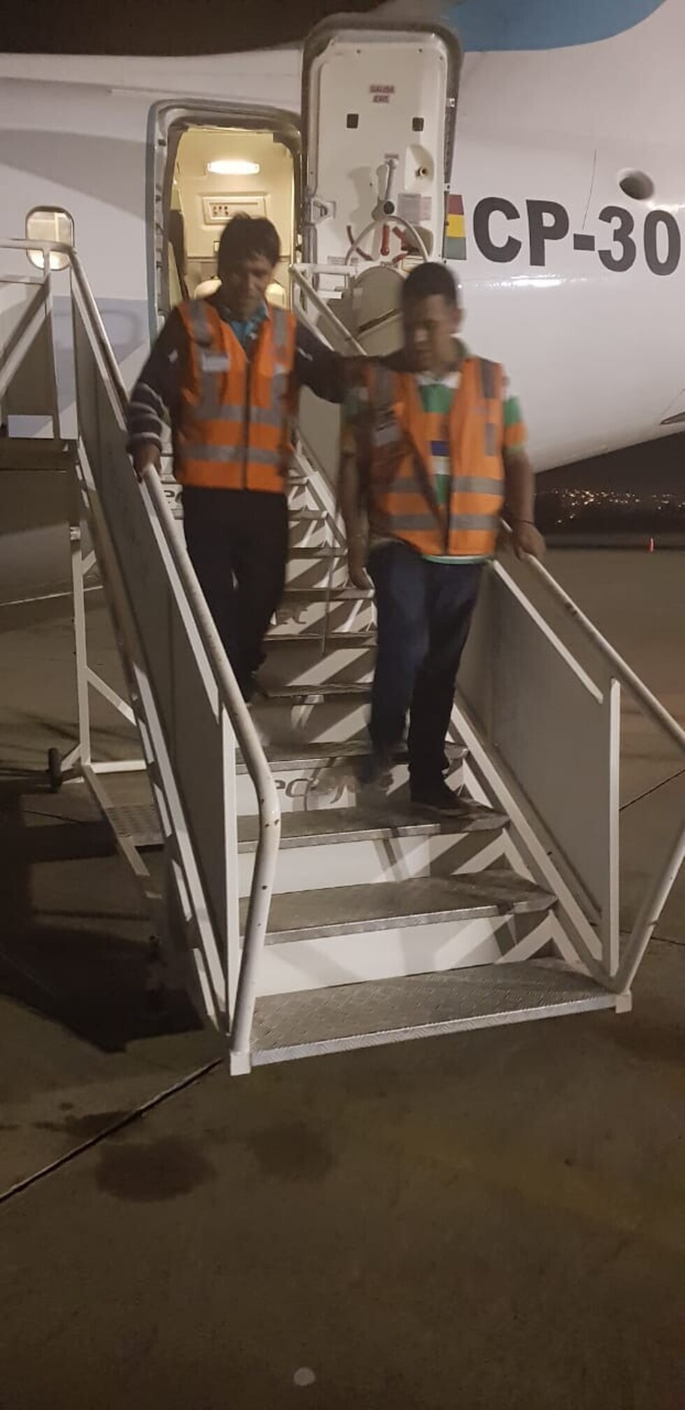 Capacitan al personal del aeropuerto para el buen trato a personas con discapacidad