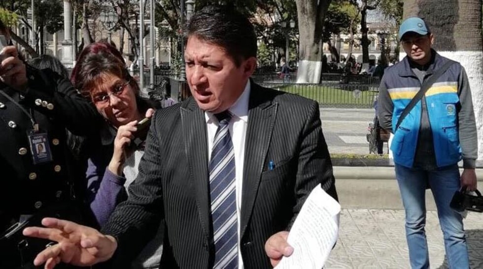 Justicia ordena que Alcalde de Quillacollo retome cargo