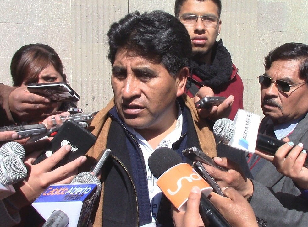 Cocarico: ‘La gente tiene que entender que Carlos Mesa no es un inocente’