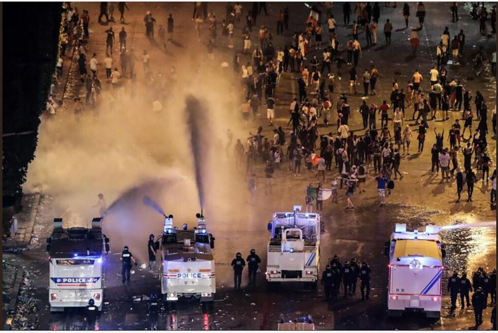 Francia: Un muerto, saqueos, y casi 300 detenidos por la celebración