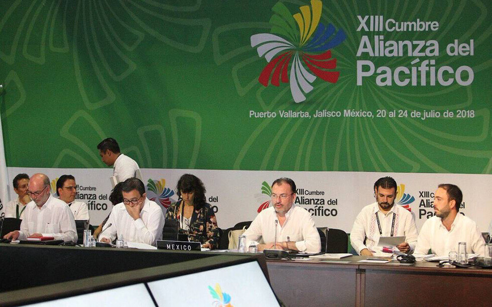 Alianza del Pacífico y Mercosur acuerdan incrementar relaciones económicas y comerciales