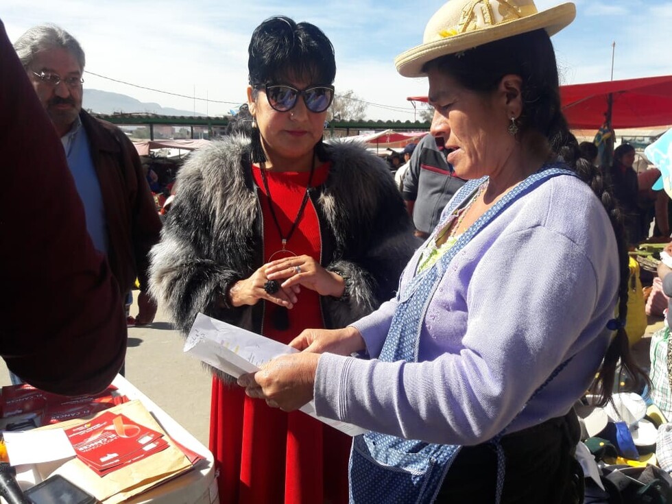 Gobernación entrega resultados de las pruebas de Papanicolau en el Mercado Campesino