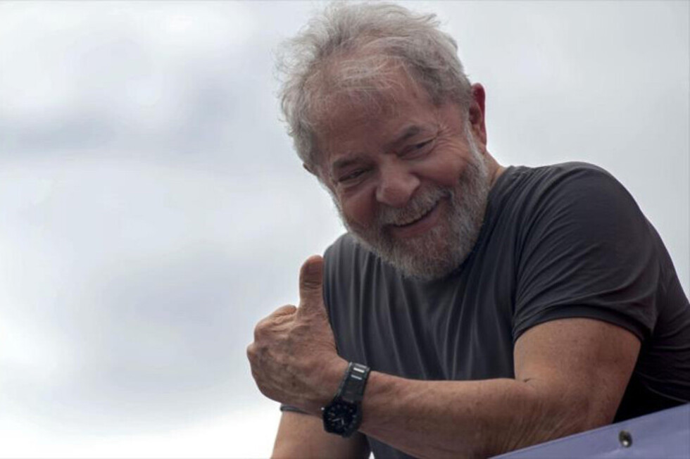 PT oficializa candidatura de Lula, preso político hace 120 días