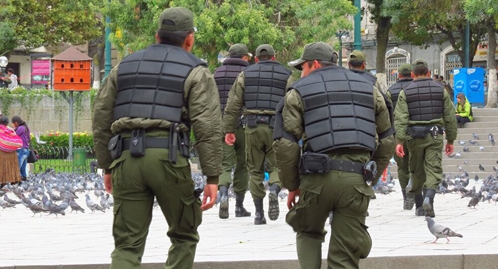 Dan detención domiciliaria a un coronel de la Policía