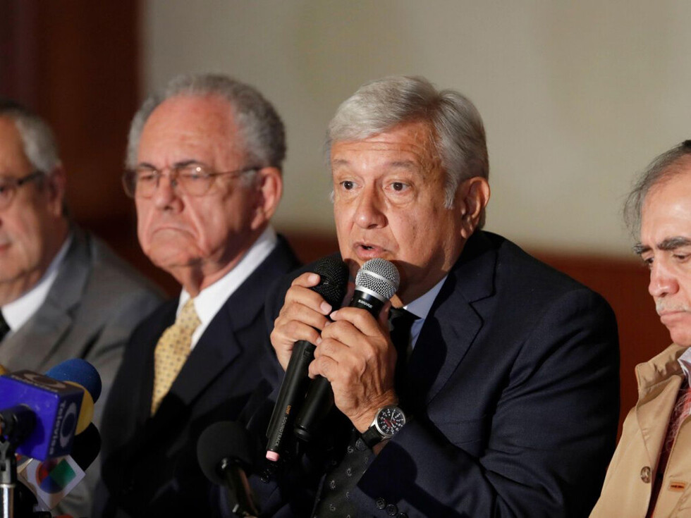 AMLO anuncia un referendo sobre aeropuerto de México