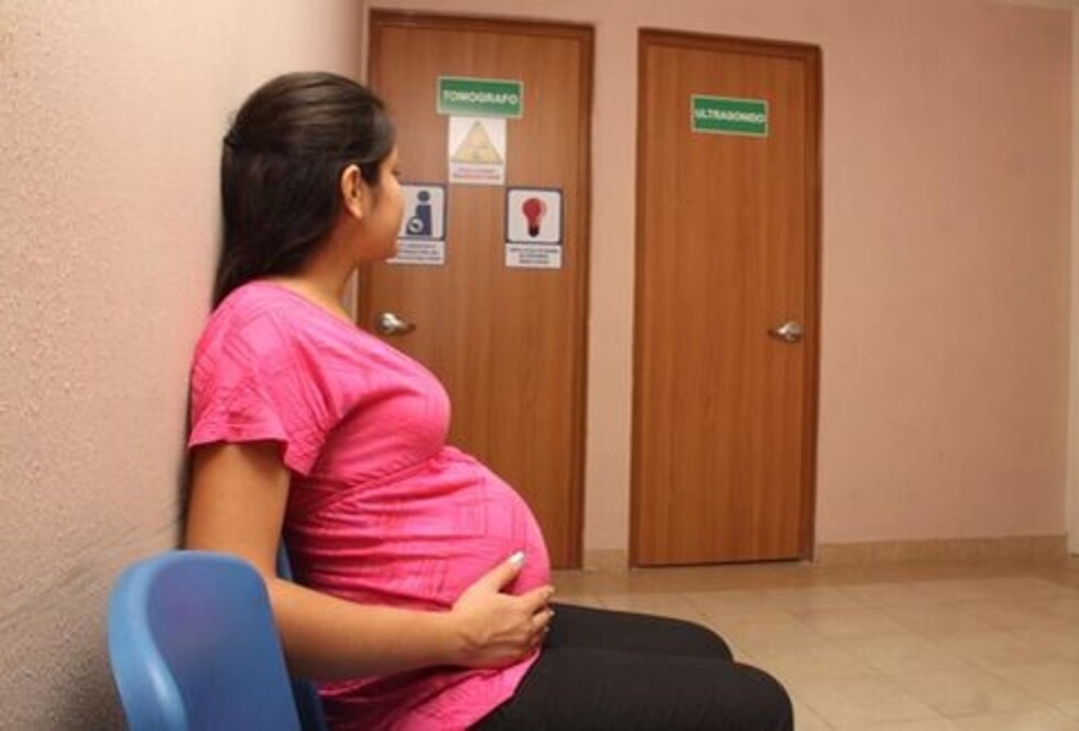 Violan y embarazan a menor con discapacidad
