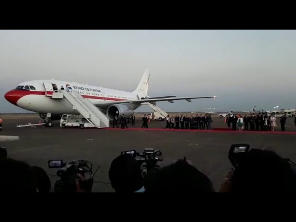 Presidente de España llega a Bolivia