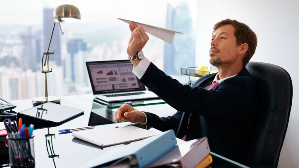 Aumentan los “empleos porquería” mientras el trabajo vital sigue invisible