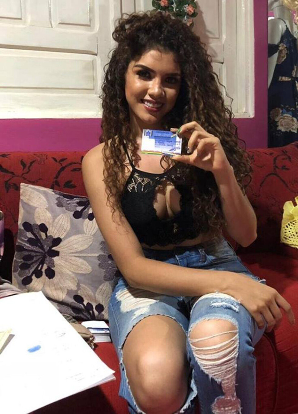Miss Bolivia 2017 se inscribió como militante del MAS