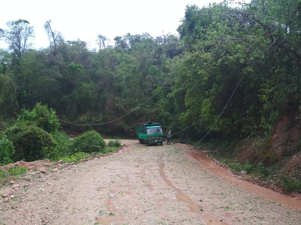 Evalúan daños en Caraparí por fuertes vientos y granizada