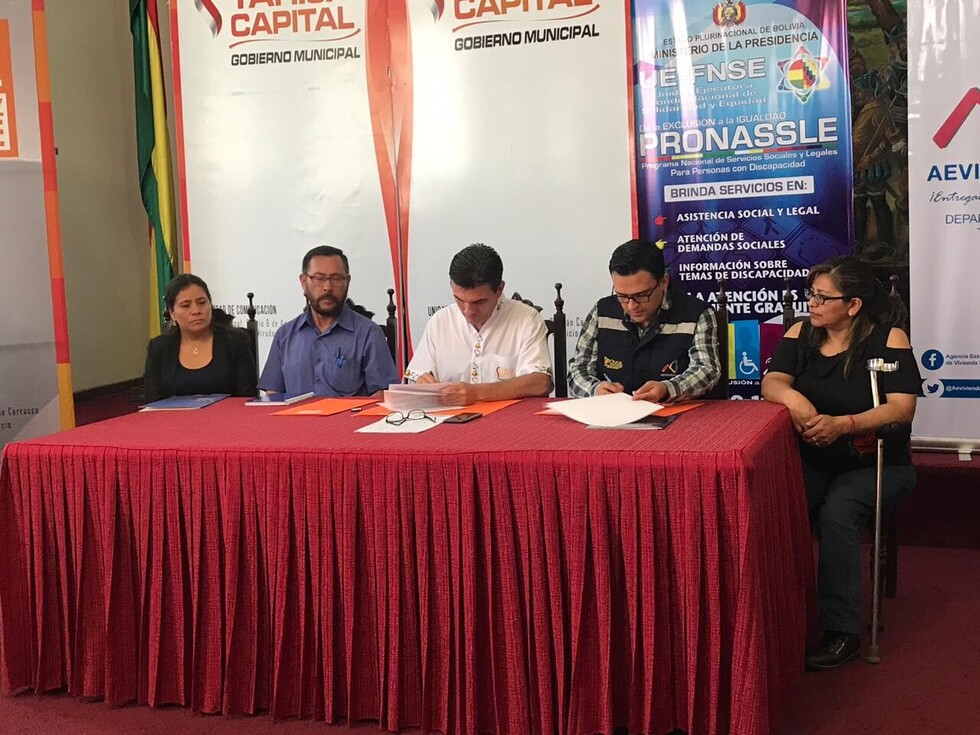 Alcaldía otorga terrenos para construcción de 100 viviendas sociales para personas con discapacidad