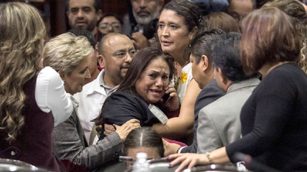 México: Diputada se entera en sesión que mataron a su hija