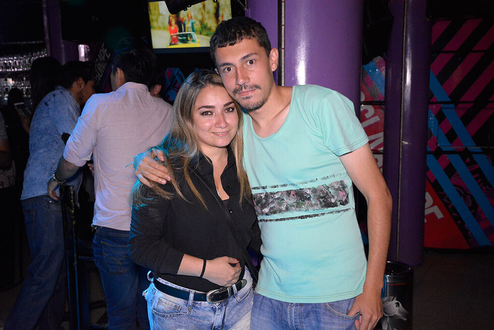 De fiesta   en Perros  y Gatos