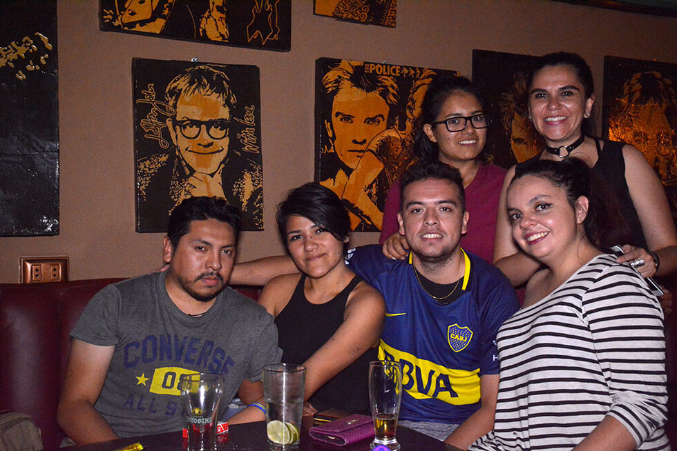 Noches de música  en “El Pub  by Perros”