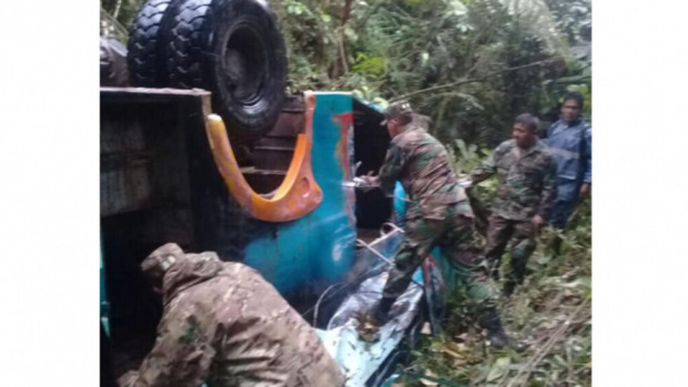 Embarrancamiento de bus deja seis fallecidos