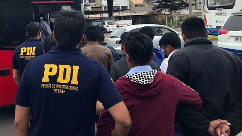 Chile expulsa a 22 bolivianos con condena por narcotráfico