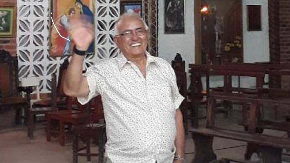 Apuñalan a un sacerdote en medio de un asalto