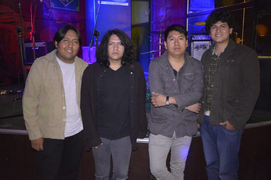 The Feedbacks en tributo a Artic Monkeys