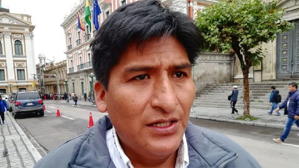 Dirigente de interculturales: Fue error obligar a funcionarios a llenar libros
