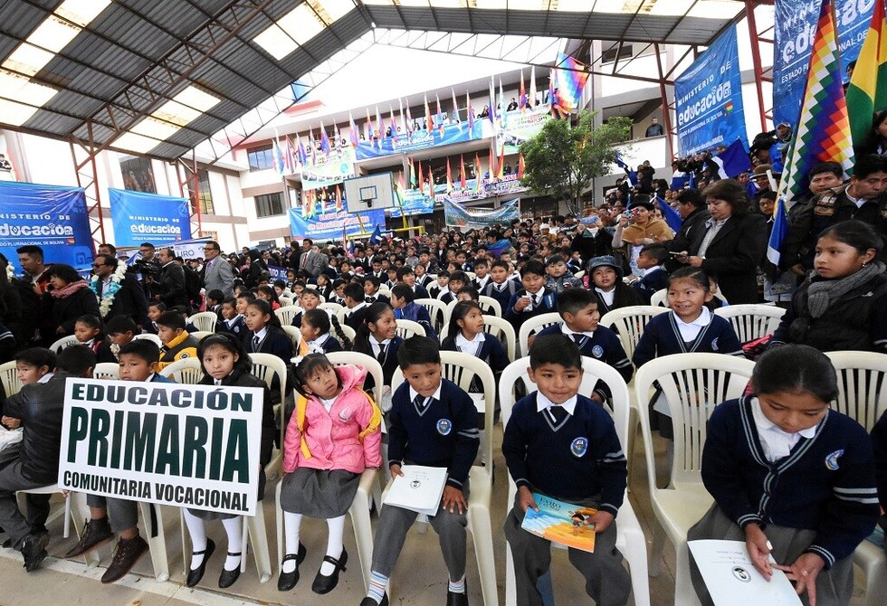 Presidente inaugura año escolar y pide que la educación sea modelo para otros países