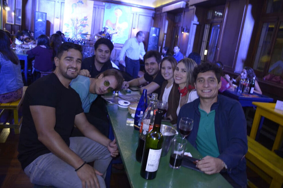 Noche  bohemia  en Macondo