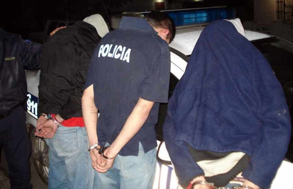 Falsos policías robaron en el mercado Campesino