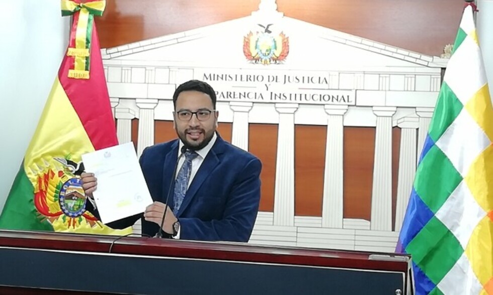 Jiménez pide a Revilla denunciar hechos de corrupción que advirtió podrían perjudicar al partido de Gobierno
