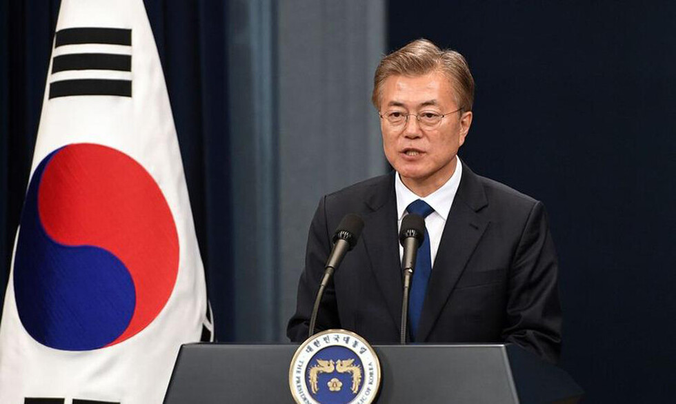 Moon reorganiza gabinete con 7 nuevos ministros
